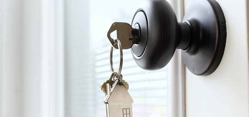 Bifold Door Knob Replacement in North Fair Oaks, California