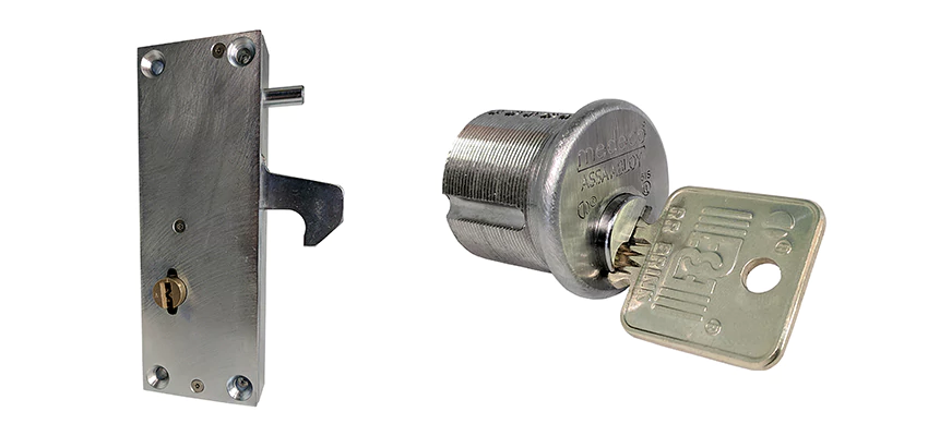 RR Fence Gates Brink Locks Repair in North Fair Oaks, California